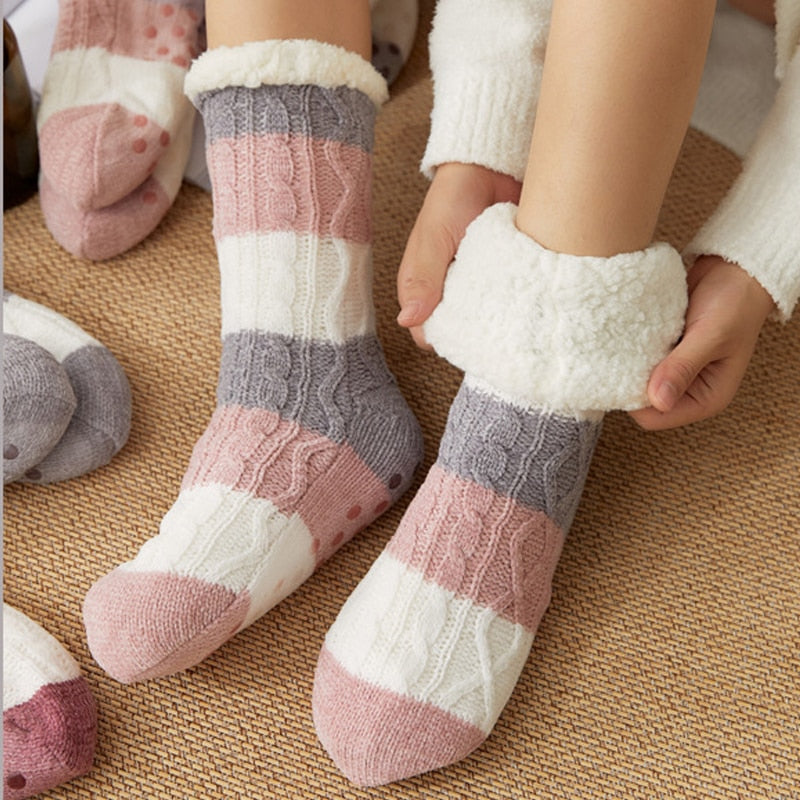 COZY WINTER COTTON SOCKS