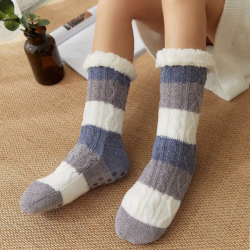 COZY WINTER COTTON SOCKS